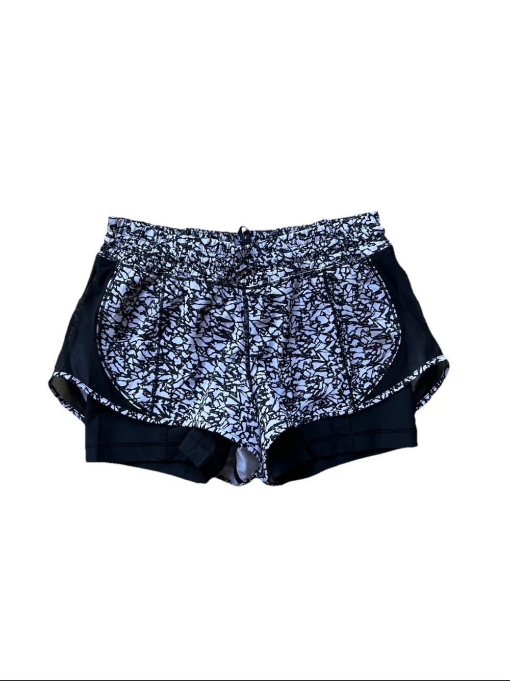 Lululemon Women's Work Out To Water Shorts Size 4